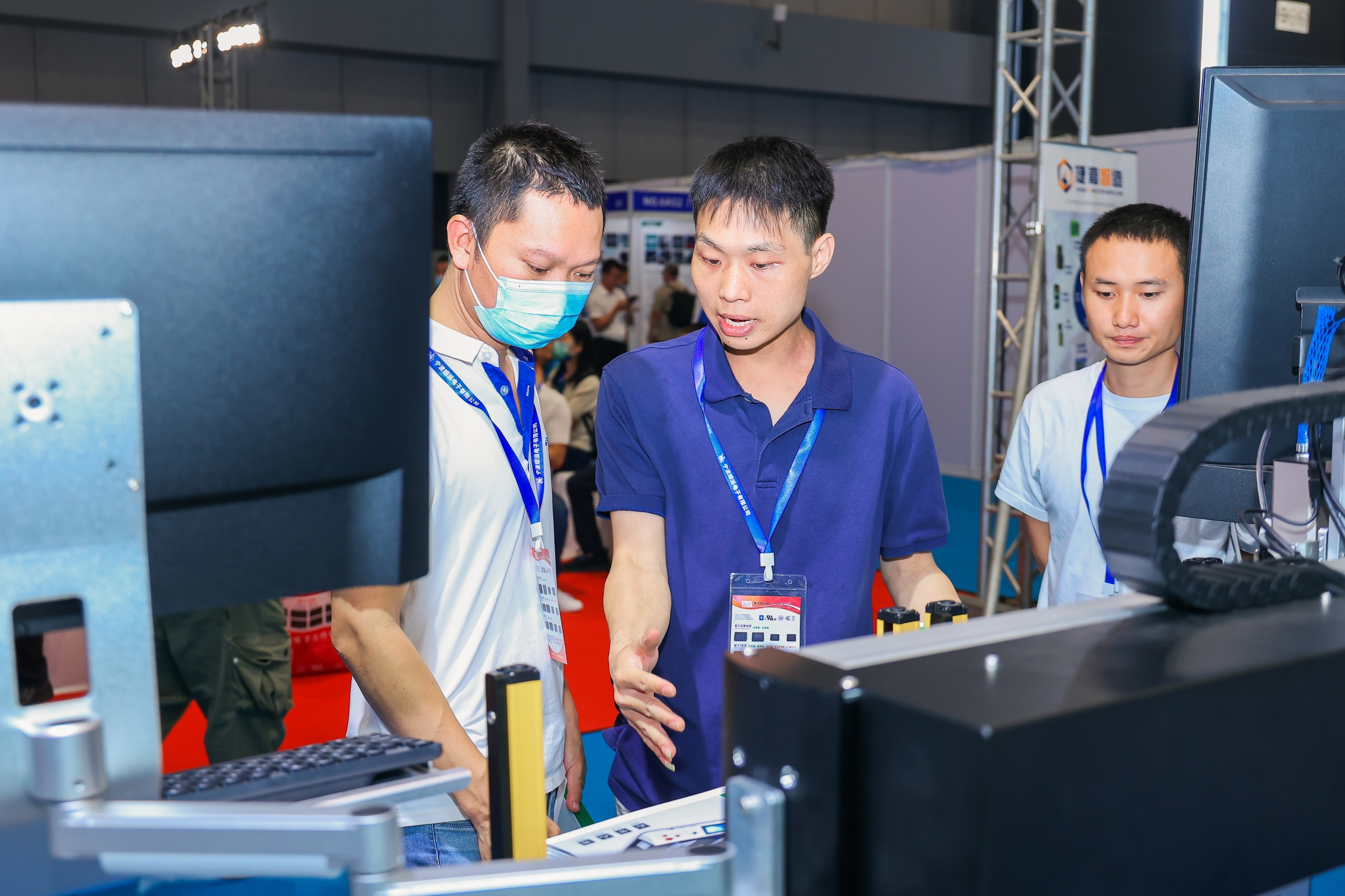 三季报隐藏“大瓜”？从财报看石头科技的长期战略布局